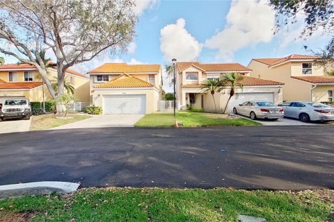 House in Hollywood, Florida 3 bedrooms, 156.35 sq.m. № 2043020 - photo 23