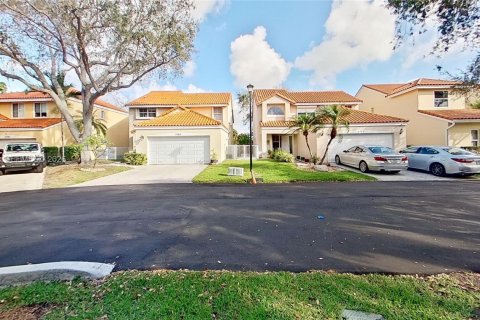 House in Hollywood, Florida 3 bedrooms, 156.35 sq.m. № 2043020 - photo 26