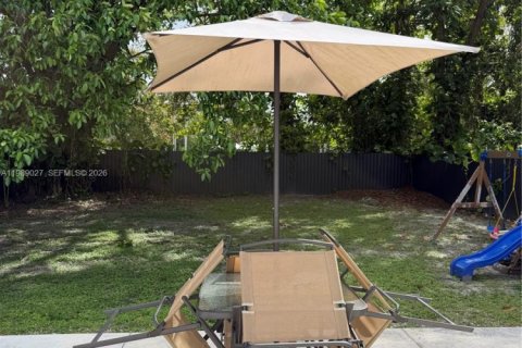 Снять в аренду виллу или дом в Майами, Флорида 3 спальни, 102.38м2, № 2052494 - фото 6