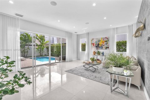 Снять в аренду виллу или дом в Дорал, Флорида 5 спален, 336.68м2, № 2005235 - фото 27