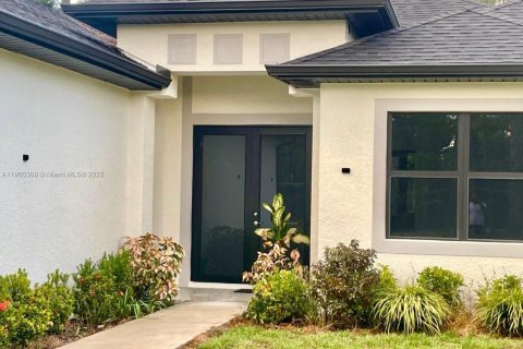 Villa ou maison à vendre à Naples, Floride: 3 chambres № 1997901 - photo 3