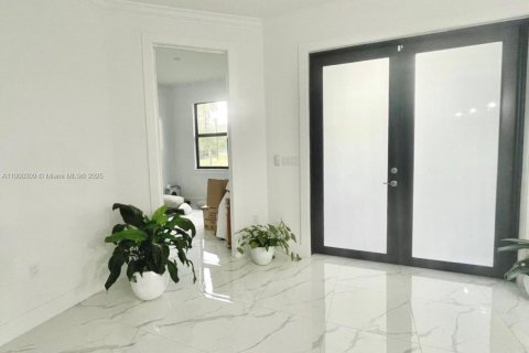 Villa ou maison à Naples, Floride 3 chambres № 1997901