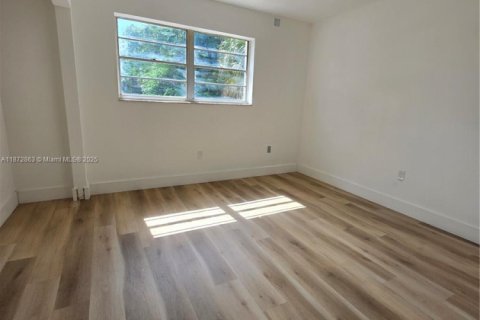 Купить кондоминиум в Майами, Флорида 2 спальни, 101.91м2, № 1955881 - фото 10