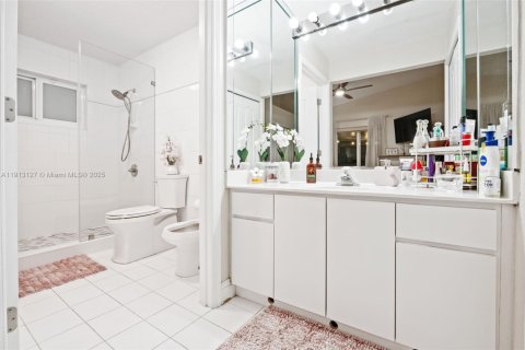 House in Hialeah, Florida 4 bedrooms, 149.57 sq.m. № 1968600 - photo 18