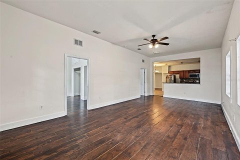 Villa ou maison à vendre à Tampa, Floride: 4 chambres, 172.05 m2 № 2420552 - photo 6