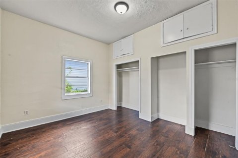 Villa ou maison à vendre à Tampa, Floride: 4 chambres, 172.05 m2 № 2420552 - photo 13