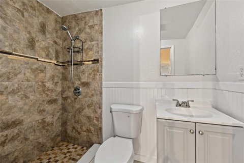 Villa ou maison à vendre à Tampa, Floride: 4 chambres, 172.05 m2 № 2420552 - photo 11