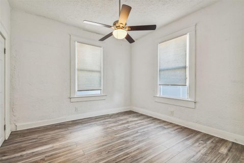 Снять в аренду виллу или дом в Тампа, Флорида 4 спальни, 134.62м2, № 1826699 - фото 6