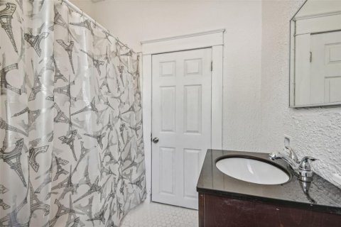 Снять в аренду виллу или дом в Тампа, Флорида 4 спальни, 134.62м2, № 1826699 - фото 14