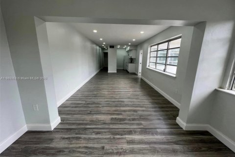 Apartment in Miami, Florida 3 bedrooms, 91.97 sq.m. № 1931243