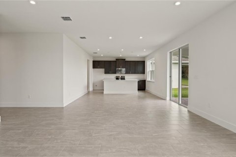 House in Mount Dora, Florida 3 bedrooms, 209.59 sq.m. № 1717374 - photo 9