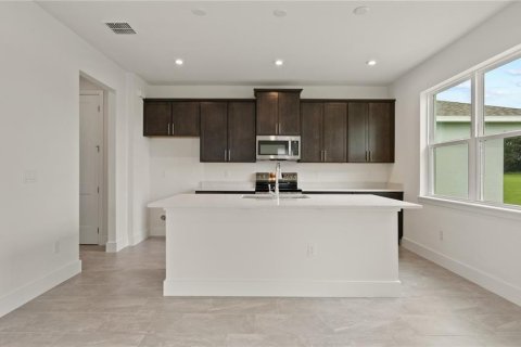 House in Mount Dora, Florida 3 bedrooms, 209.59 sq.m. № 1717374 - photo 7