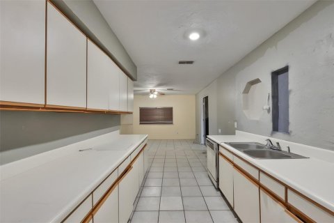 House in Lake Wales, Florida 2 bedrooms, 95.13 sq.m. № 2092055 - photo 11