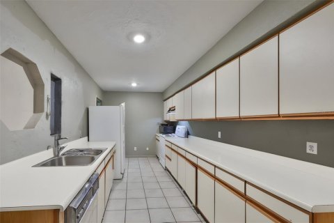 House in Lake Wales, Florida 2 bedrooms, 95.13 sq.m. № 2092055 - photo 10