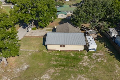 House in Lake Wales, Florida 2 bedrooms, 95.13 sq.m. № 2092055 - photo 3