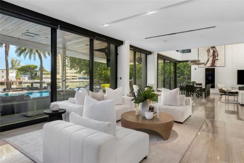 Купить виллу или дом в Майами-Бич, Флорида 5 спален, 502.23м2, № 2039255 - фото 24