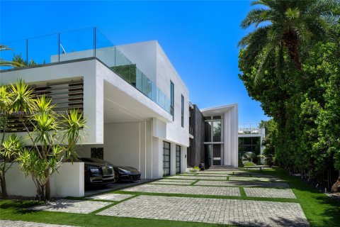 Купить виллу или дом в Майами-Бич, Флорида 5 спален, 502.23м2, № 2039255 - фото 15