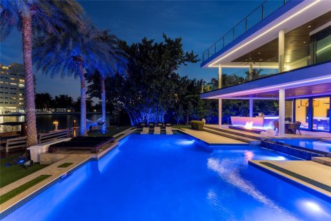 Купить виллу или дом в Майами-Бич, Флорида 5 спален, 502.23м2, № 2039255 - фото 9