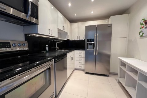 Снять в аренду кондоминиум в Авентура, Флорида 2 спальни, 94.95м2, № 2033328 - фото 20