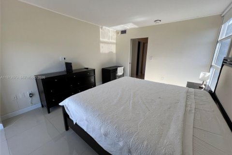 Снять в аренду кондоминиум в Авентура, Флорида 2 спальни, 94.95м2, № 2033328 - фото 5