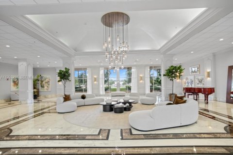 Condo in Miami Beach, Florida, 2 bedrooms  № 2066112 - photo 2