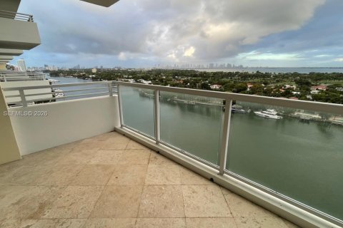 Condo in Miami Beach, Florida, 2 bedrooms  № 2066112 - photo 7