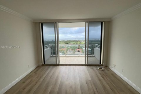 Condo in Miami Beach, Florida, 2 bedrooms  № 2066112 - photo 26
