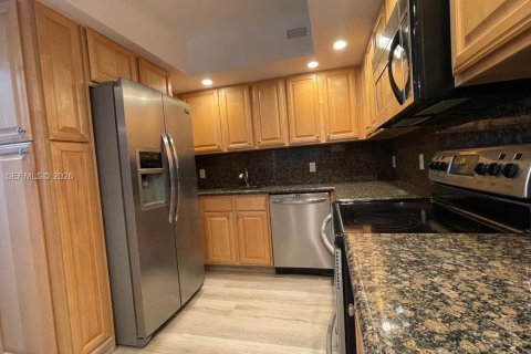 Condo in Miami Beach, Florida, 2 bedrooms  № 2066112 - photo 22