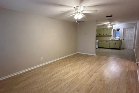 Touwnhouse à louer à Sebring, Floride: 2 chambres, 95.6 m2 № 2128597 - photo 3