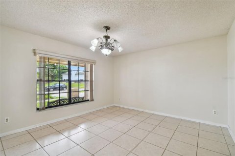 House in Tampa, Florida 4 bedrooms, 217.11 sq.m. № 1848603 - photo 8