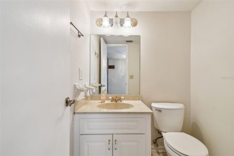 House in Tampa, Florida 4 bedrooms, 217.11 sq.m. № 1848603 - photo 24