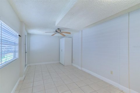 Apartamento en alquiler en Tampa, Florida, 1 dormitorio, 60.39 m2 № 1829610 - foto 18