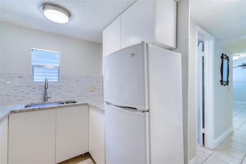 Apartamento en alquiler en Tampa, Florida, 1 dormitorio, 60.39 m2 № 1829610 - foto 8