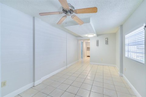 Apartamento en alquiler en Tampa, Florida, 1 dormitorio, 60.39 m2 № 1829610 - foto 20