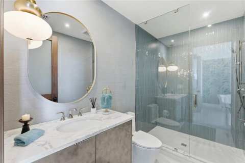 Condo in Saint Petersburg, Florida, 3 bedrooms № 2395863 - photo 26