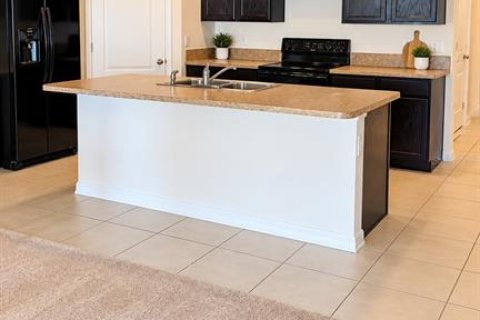 House in Kissimmee, Florida 4 bedrooms, 171.5 sq.m. № 2390822 - photo 4