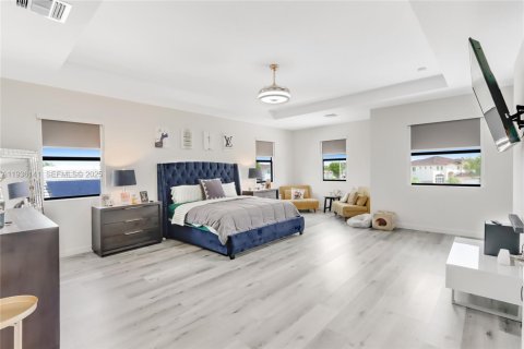 House in Homestead, Florida 5 bedrooms, 302.12 sq.m. № 1994089 - photo 13