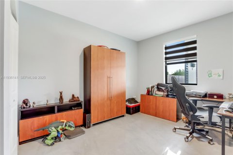 House in Homestead, Florida 5 bedrooms, 302.12 sq.m. № 1994089 - photo 10