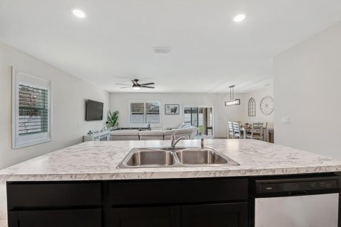 Casa en venta en Port St. Lucie, Florida, 4 dormitorios, 178 m2 № 2386966 - foto 3