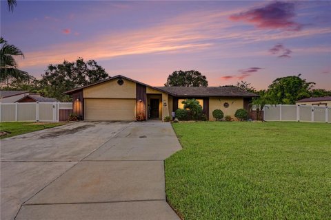 Casa en Cocoa, Florida 3 dormitorios, 154.59 m2 № 2360562
