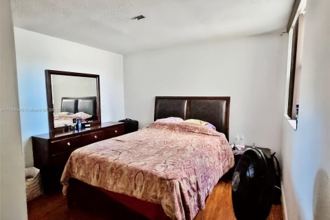 Condo in Miami, Florida, 1 bedroom  № 1864636 - photo 8