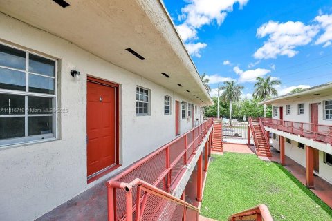 Condominio en venta en Opa-locka, Florida, 3 dormitorios, 98.1 m2 № 1896479 - foto 8