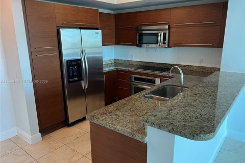 Кондоминиум с 2 спальнями в Санрайз, Флорида № 2065283