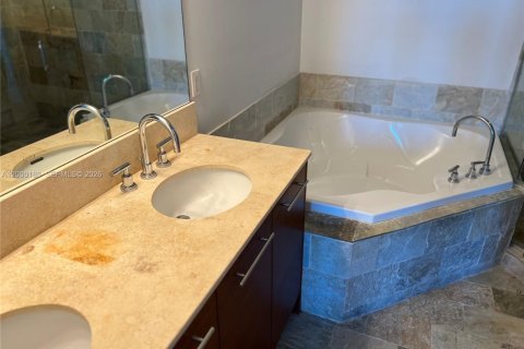 Снять в аренду кондоминиум в Санрайз, Флорида 2 спальни, 116.13м2, № 2065283 - фото 8