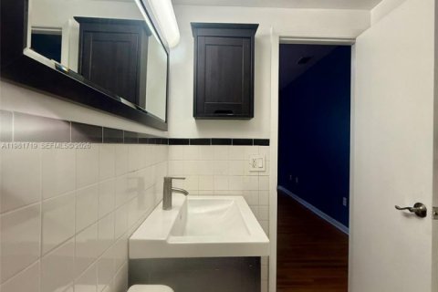 Купить кондоминиум в Майами-Бич, Флорида 2 спальни, 56.95м2, № 2049791 - фото 16