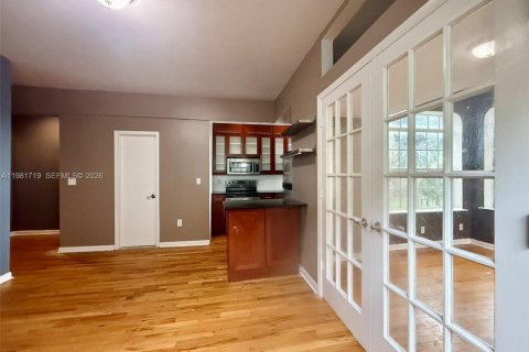 Купить кондоминиум в Майами-Бич, Флорида 2 спальни, 56.95м2, № 2049791 - фото 20