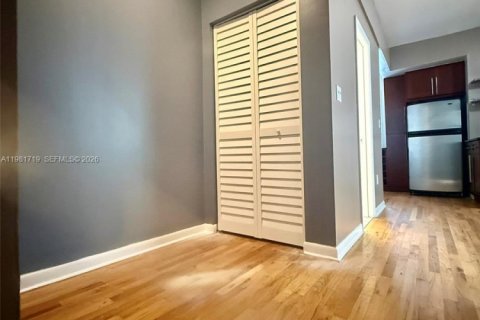 Купить кондоминиум в Майами-Бич, Флорида 2 спальни, 56.95м2, № 2049791 - фото 6