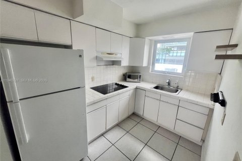 Copropriété à louer à Miami Beach, Floride: 37.16 m2 № 1998132 - photo 5