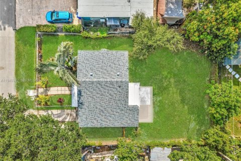 Villa ou maison à vendre à Hollywood, Floride: 3 chambres, 92.62 m2 № 1998133 - photo 29