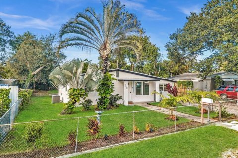 Villa ou maison à vendre à Hollywood, Floride: 3 chambres, 92.62 m2 № 1998133 - photo 27
